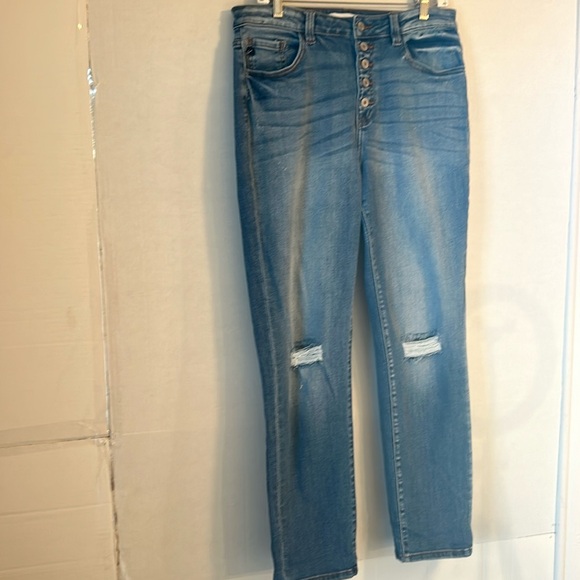 Kancan High Rise Distressed 5 Button Closure Whiskered Denim Jeans. Size 15/31 - Picture 2 of 14